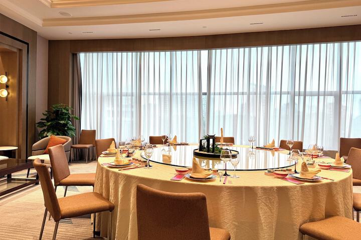 Dining 76 of 111