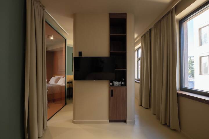 Room 84 of 133