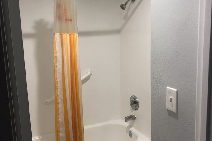 Room 18 of 31