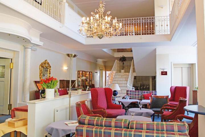 Lobby Entry