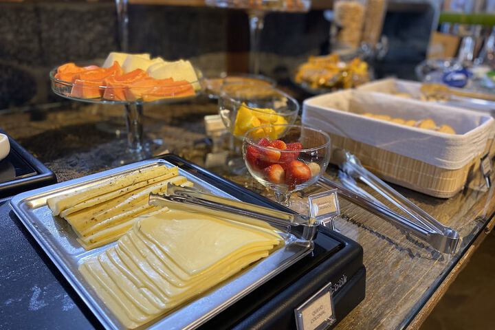 Breakfast/Coffee Service 24 of 138
