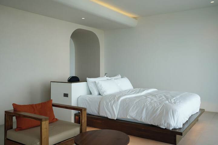 Room 11 of 66