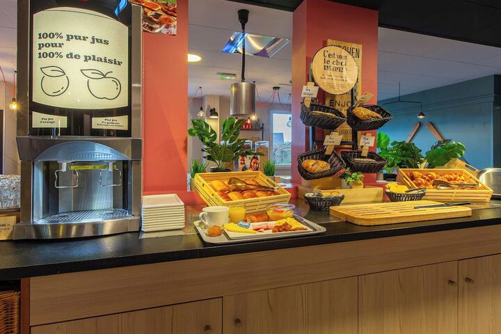 Dining Photos