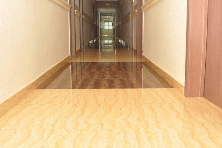 Ballroom/Hall 27 of 30