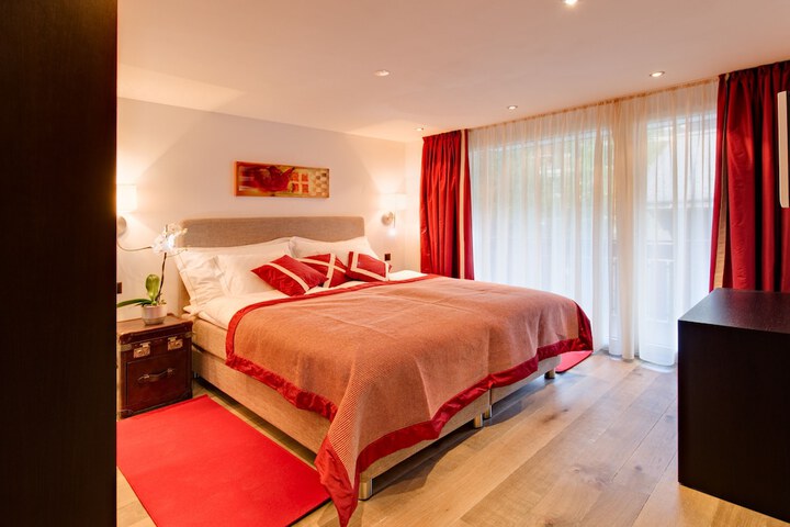 Room 4 of 22