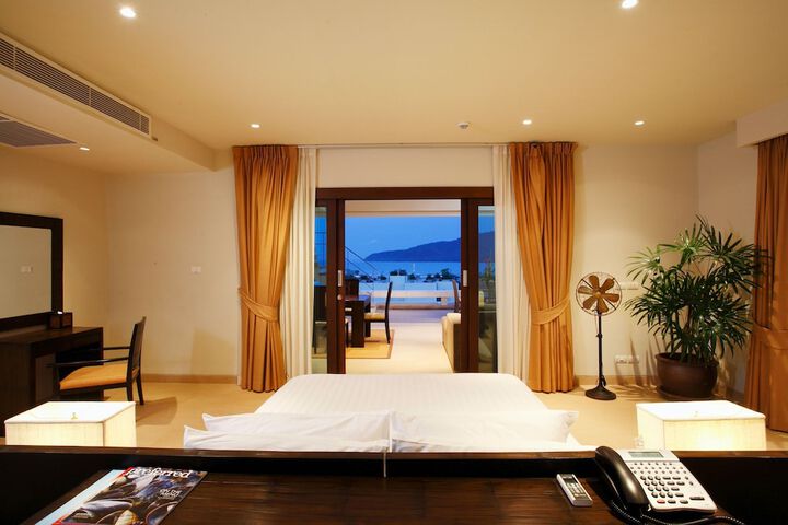 Room 37 of 50