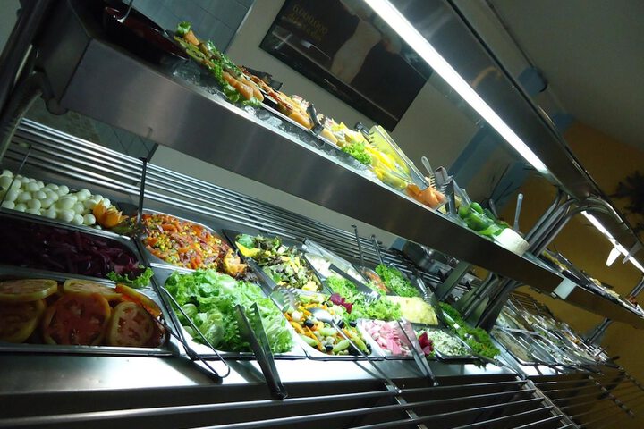 Dining 30 of 43