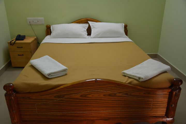 Room 14 of 18