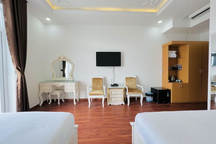 Room 5 of 22