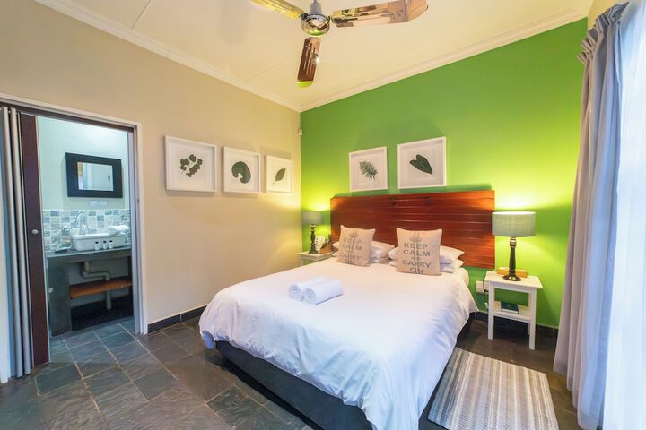Room 6 of 42