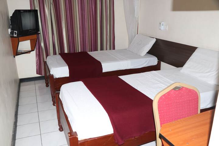 Room 22 of 53