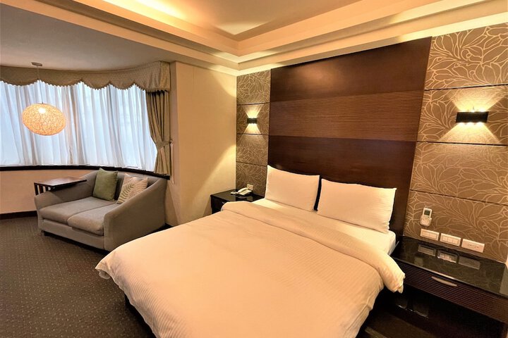 Room 36 of 59