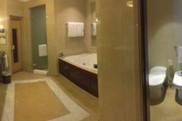 Room 4 of 55