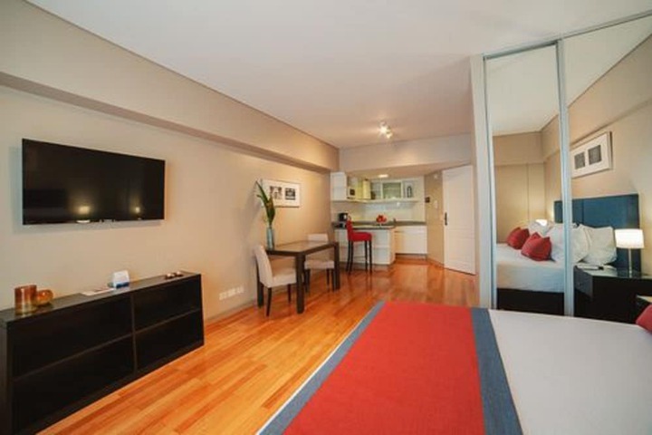 Room 6 of 43