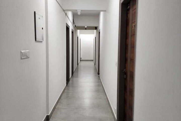 Room 5 of 7