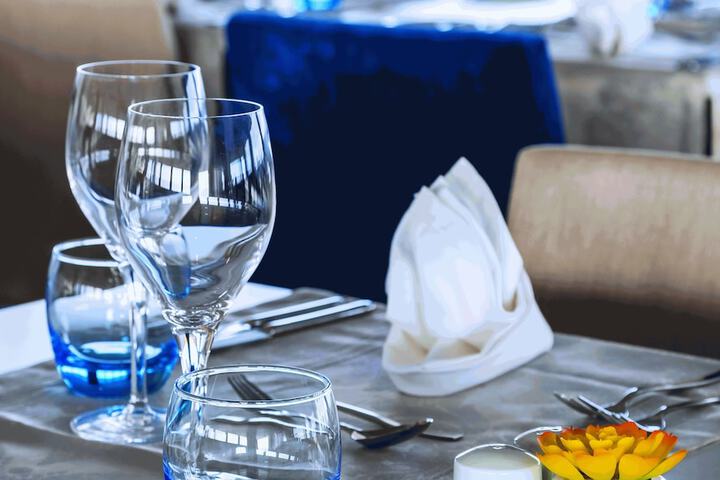 Dining 78 of 128