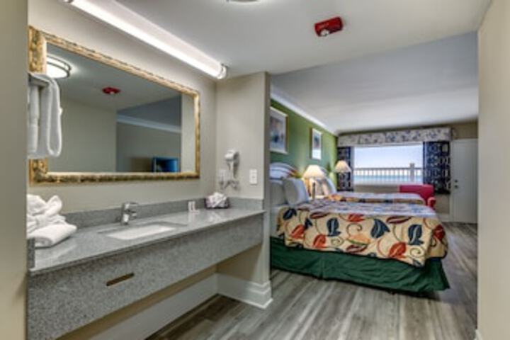 Room 13 of 69