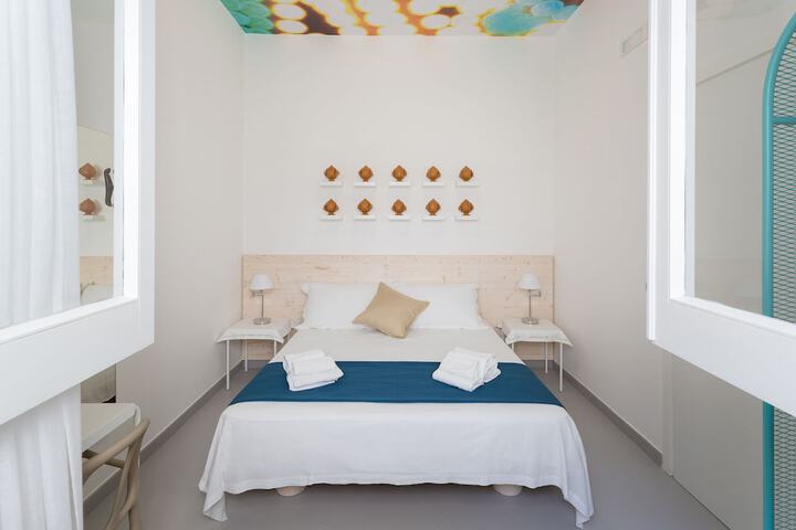 Room 6 of 36