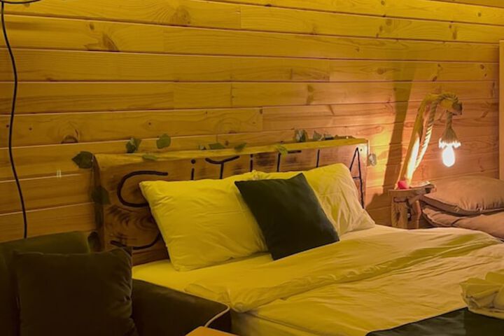 Room 18 of 38