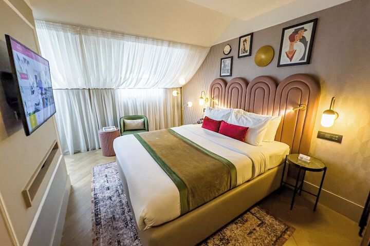 Room 74 of 147