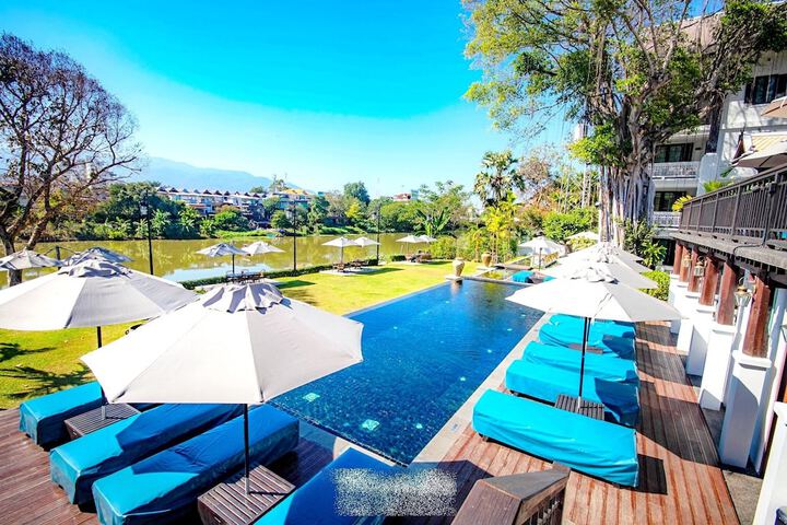 Pool 104 of 124
