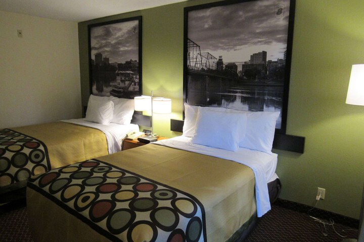2 Queen Beds (4 of 18)