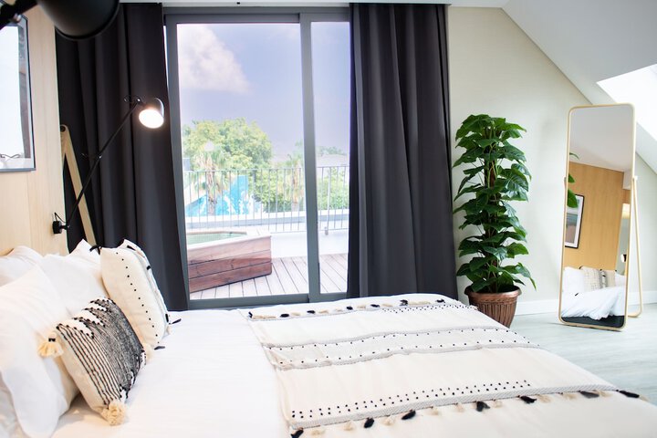Room 28 of 57