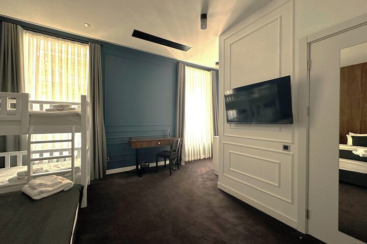 Room 36 of 98