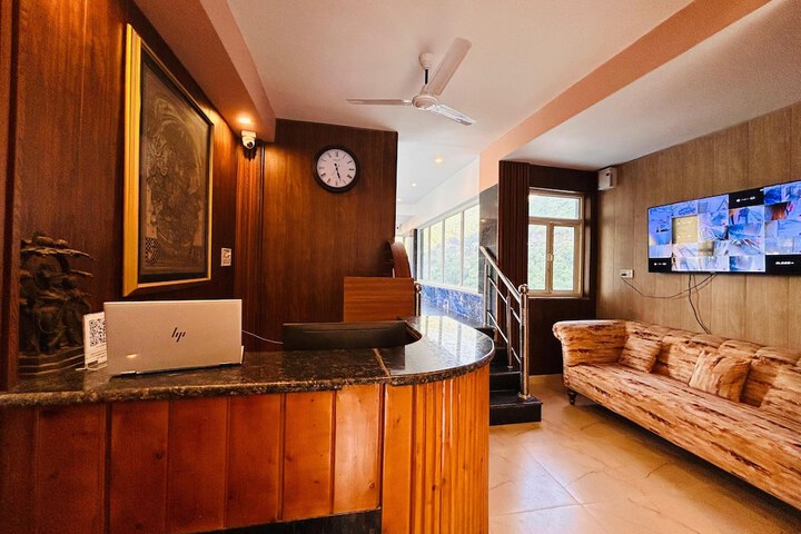 Sach Hotel & Resort Masoori