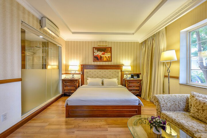 Room 6 of 45