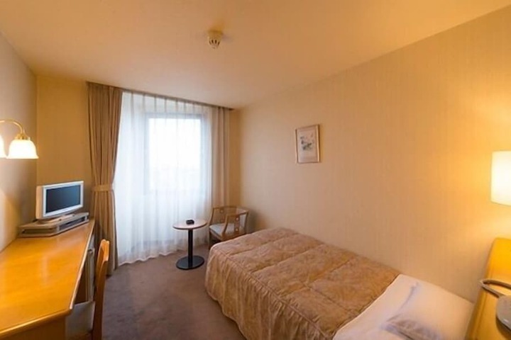 Room 14 of 25