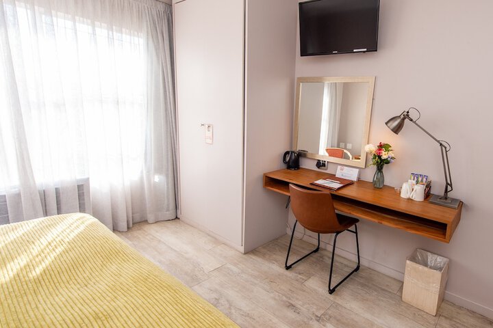 Room 11 of 53