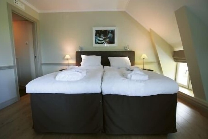 Room 7 of 45