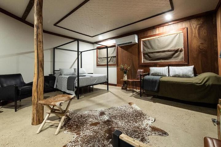Room 6 of 35