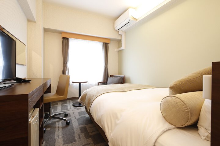 Room 8 of 39
