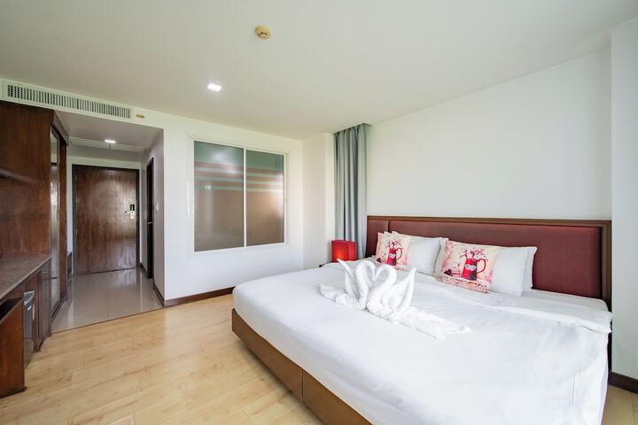 Room 17 of 36