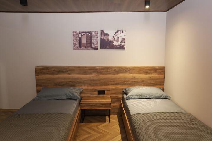 Room 13 of 45