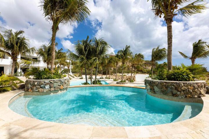 Photo of The Reef - Blue Bay Golf & Beach Resort
