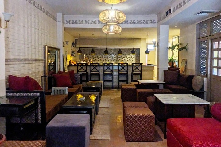 Dining 62 of 130