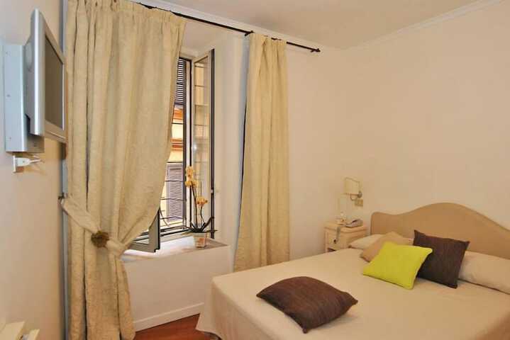Room 14 of 23