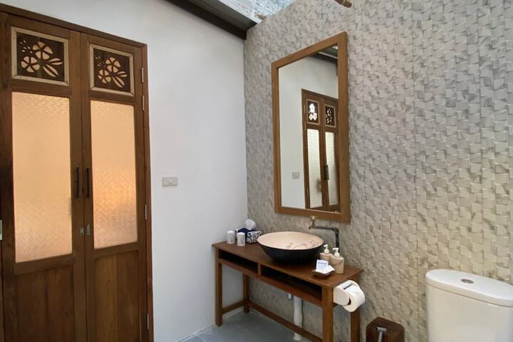 Room 185 of 262