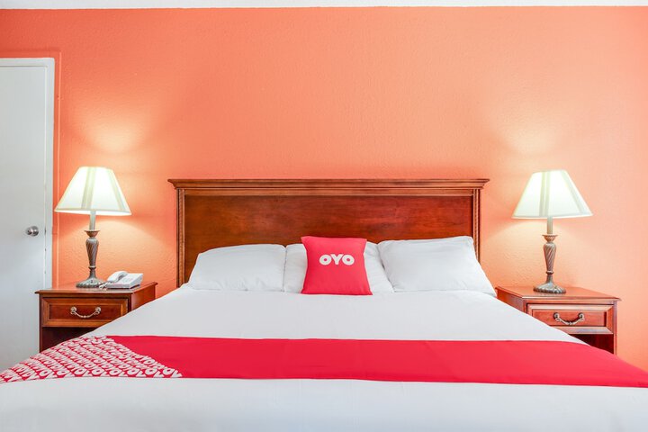 1 King Bed (11 of 12)