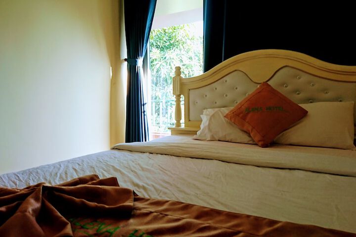 Room 15 of 62