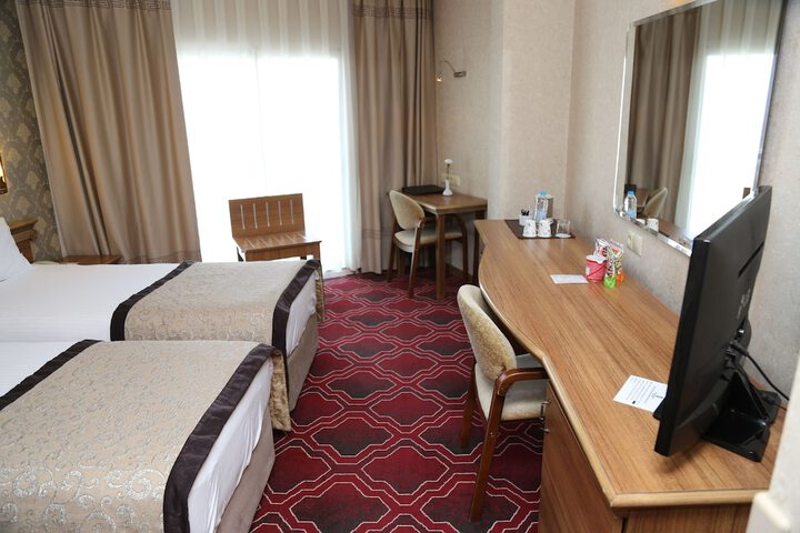 Room 9 of 48