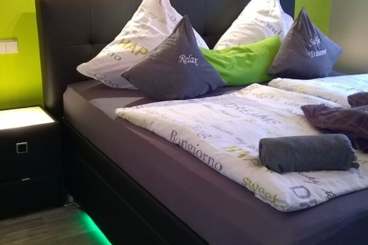 Room 5 of 61