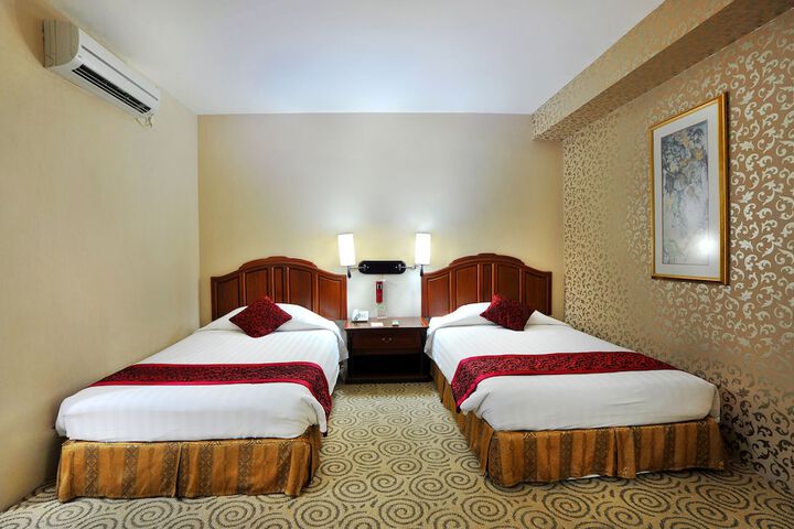 Room 16 of 51