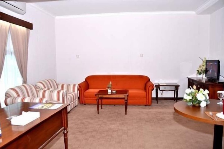 Room 15 of 44