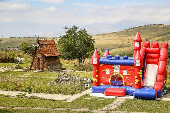 Childrens Activities 62 of 103