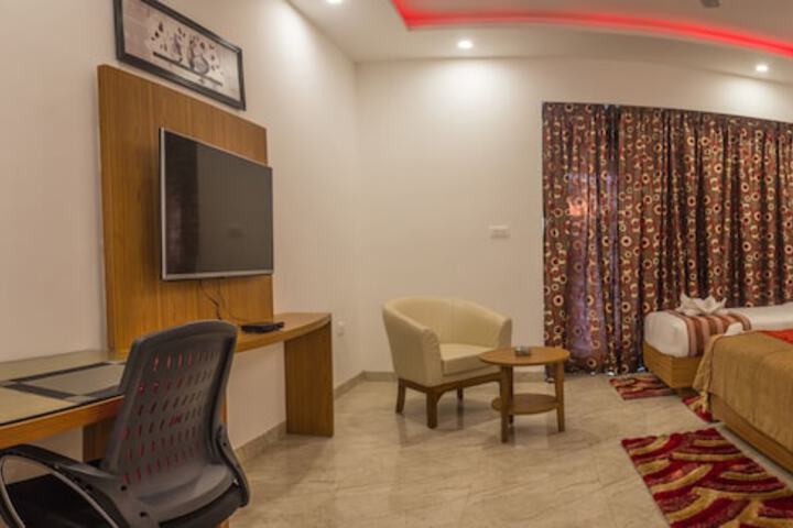 Room 31 of 65