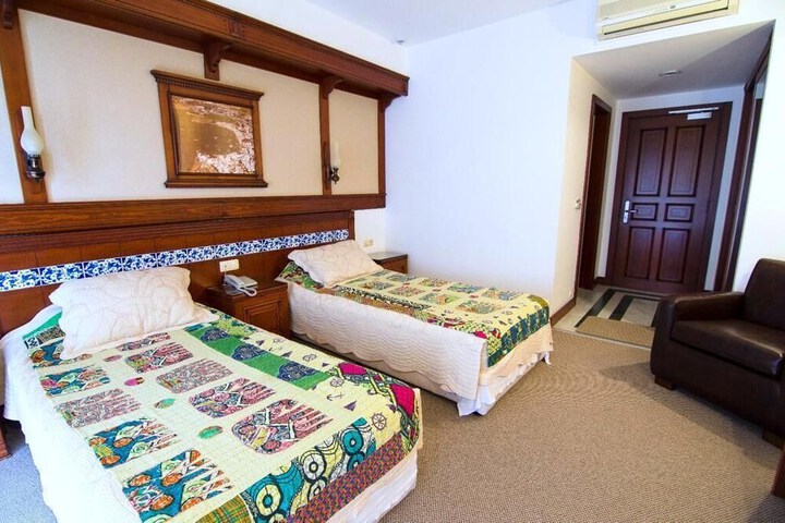 Room 17 of 26